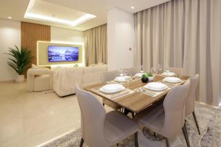 Luxury 2BHK Plus Maid's Room The Sterling West Near Dubai Mall - 1