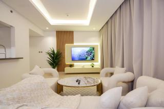 Luxury 2BHK Plus Maid's Room The Sterling West Near Dubai Mall - 0