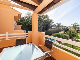 Cubo's Cabopino Beach Marbella Apartment - Marbella - 2