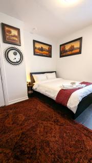 Cozy Room with Private Kitchen, Private Bathroom - Toronto - 2