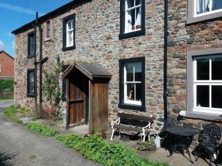 Rose cottage on the peaceful solway coast - 0