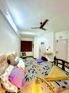 Serene Guest House ll 2 Ac Rooms ll WiFi ll Tv ll Garden - 7