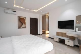 Bishop pad 3 bedroom luxury - Lagos - 7