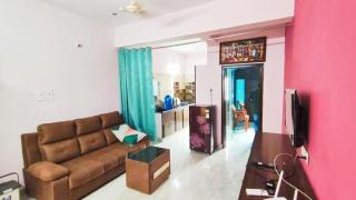KSR Premium Homestay Just a 5minute walk to Sri Padmavathi Ammavari Temple and a 10minute drive from the railway and bus stations Enjoy super speed WiFi for a seamless stay - Tirupati - 5