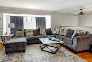 Spacious 4 bdr w/ Game Room 5 min Drive to College - Boulder - 1