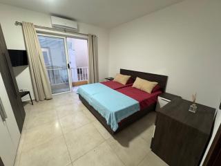 Refined beachfront apartment - Sliema - 0