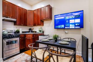 3 Bedroom Cozy Home in Manhattan Valley - New York - 2