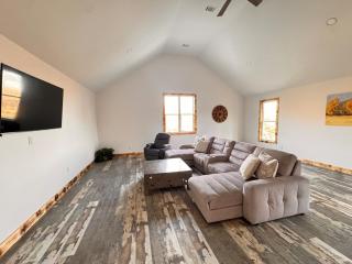 Spacious and Relaxing Home Near Allatoona and Lakepoint - Cartersville - 2