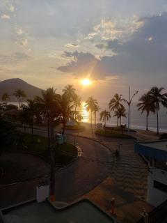 Pé na areia - Caraguatatuba - 0