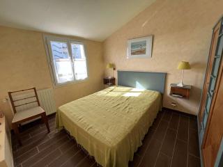 Villa Indépendante à 50m de la Mer avec Jardin Clos et WIFI Gratuit, Idéal pour 8 Personnes - FR-1-324-551 - Saint Gilles Croix de vie - 1