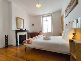Appartement, 2 chambres, spacieux et plein de charme à 5 min du centre - Pau - 3