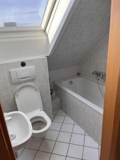 NR 4 DG 2 Zimmer für Firmen und Familien - Vellmar - 3