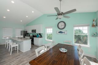Anchor's Away - Waterfront, Pet Friendly, Pools! - Greenbackville - 1