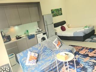 F1-10-03 Sweet HomeTamarindSuitesWifiNetflix-Freeparking - Cyberjaya - 2