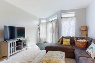 Village Gate 102 - 9