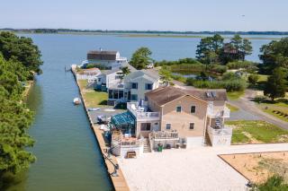 Bayside Bliss - Waterfront home, beautiful views - Deep Hole - 0