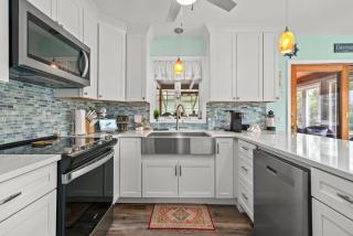 Bayside Bliss - Waterfront home, beautiful views - 4