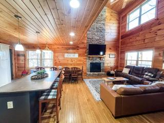 Great Expectations - Hot Tub - Outdoor Space - Games - Sevierville - 4