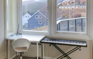 Lovely Home In Flaktveit With Wifi - 1