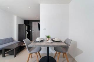Propify Central Serviced Residence - Ban Ket Ho - 9