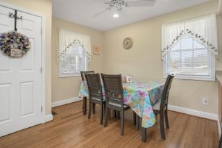 Beach Haven - Modern Home; Close to town! - Chincoteague - 4