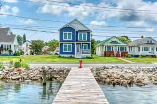 Blue Marlin - Pet friendly with Private Dock! - Chincoteague - 0