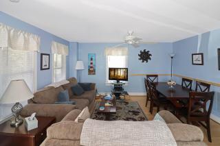 Blue Moon - Pet friendly and great location! - Deep Hole - 5