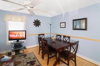Blue Moon - Pet friendly and great location! - 2