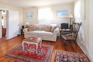 Blue Point - Pet friendly with Outdoor shower! - Chincoteague - 4