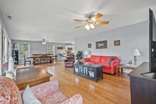 Blue Sea Star - Beautiful Pet Friendly Home! - Deep Hole - 2