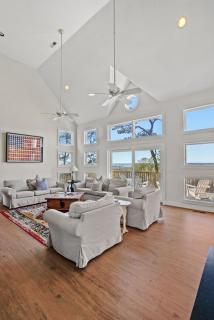 Castlebar - Luxury waterfront home with Private dock! - 2