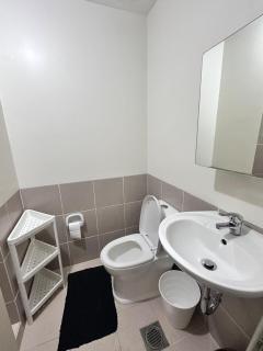 Emmanuel's Lair Prisma Residences - Manila - 6