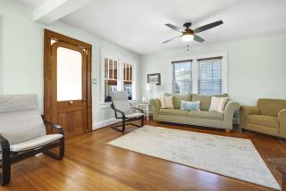 Changing Tide - Downtown location with large deck! - 3