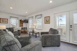 Channel Lookout - Water views & public dock! - - 7