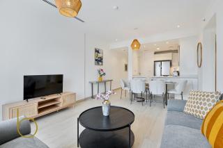 Bookable Vacation Homes - Mayas Geneva - 2