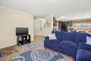 Charlie's Cove - Pet friendly w/ Fenced yard! - 9