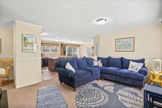 Charlie's Cove - Pet friendly w/ Fenced yard! - 8