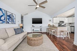 Coastal Cottage - Beachy oasis in Oyster Bay! - 0