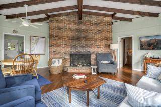 Conch Shell - Waterfront villa with wrap around deck! - Deep Hole - 8
