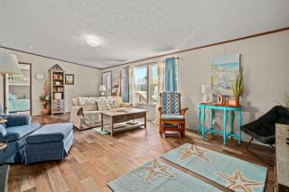 Crabby Pines - Pet friendly modern accommodations! - Deep Hole - 8