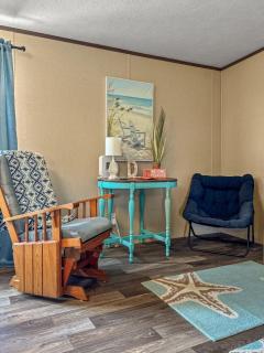 Crabby Pines - Pet friendly modern accommodations! - Deep Hole - 4