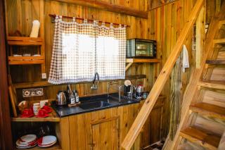 Chalé Rústico com Hidromassagem e Piscina - 6