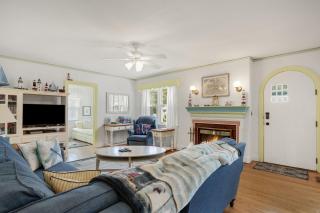 Donovan's Reef - Pet friendly, In Town! - Chincoteague - 6