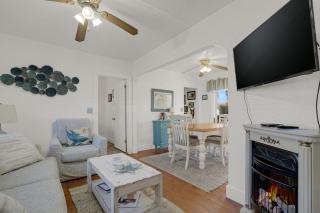 Egret's Walk - Charming Cottage on North Main! - Deep Hole - 5
