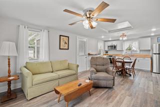 Fisherman's Cottage - Charming cottage close to town! - 9
