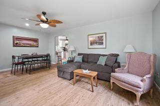Escape at Deep Hole Hideaway - Pet friendly duplex! - Deep Hole - 2