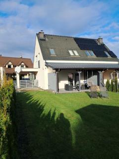 Ferienhaus Lilja mit Garten, Kamin und Pool - Trzęsacz - 9
