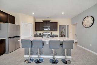 Brand New 7 Bed Villa With Pool Spa Near Disney - 6