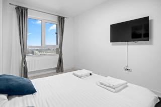 Minimalist Green & Grey Flat - Bucharest - 6