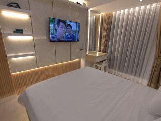 Pollux High Rise Apartments at Batam Center with Netflix by MESA - Batam Center - 6